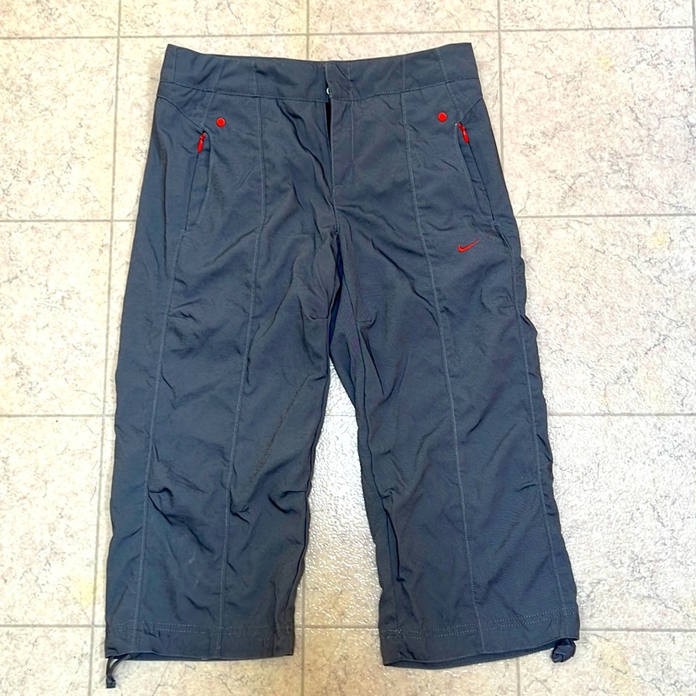 Capri pants